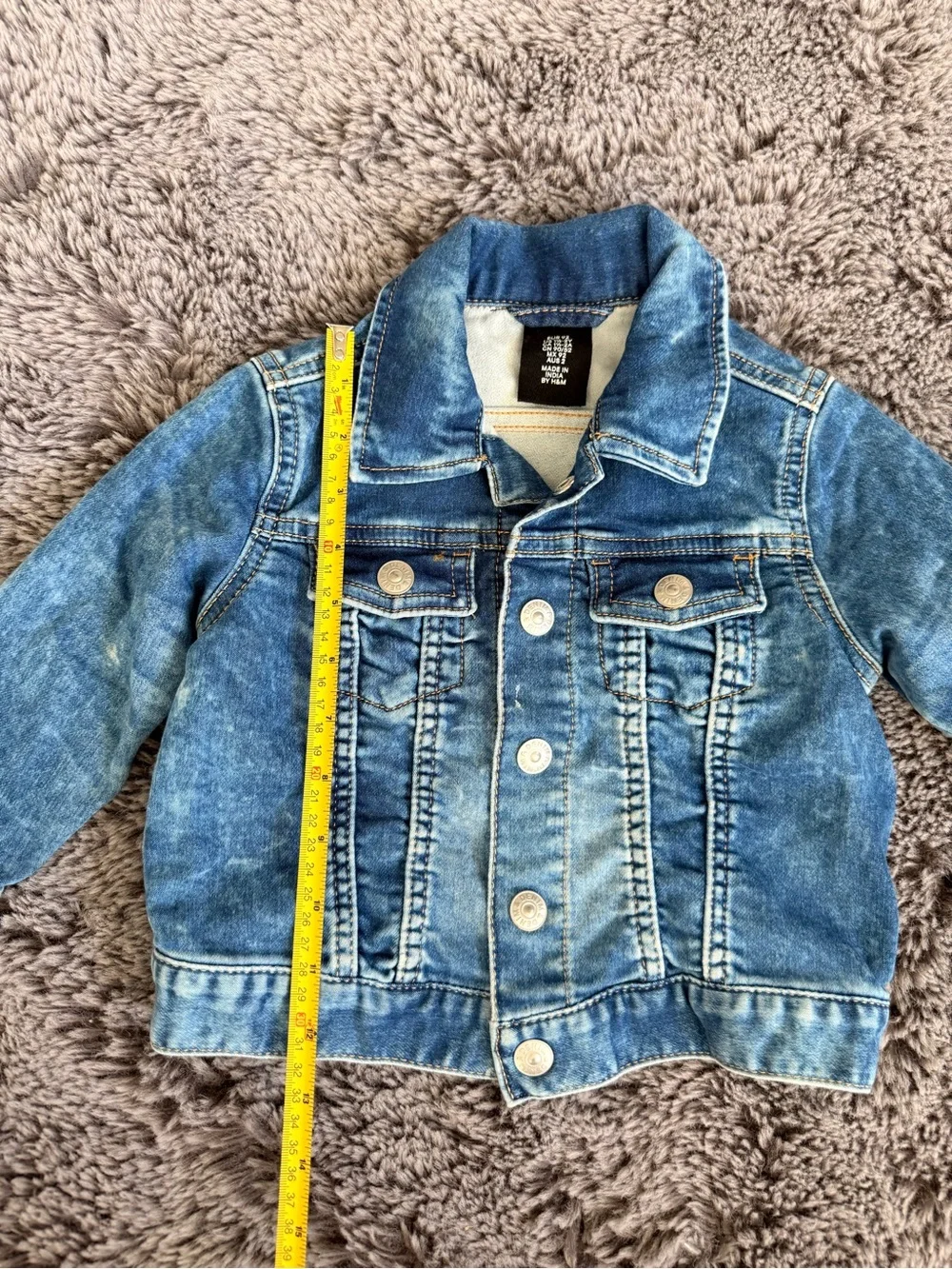 H&M stylish light
